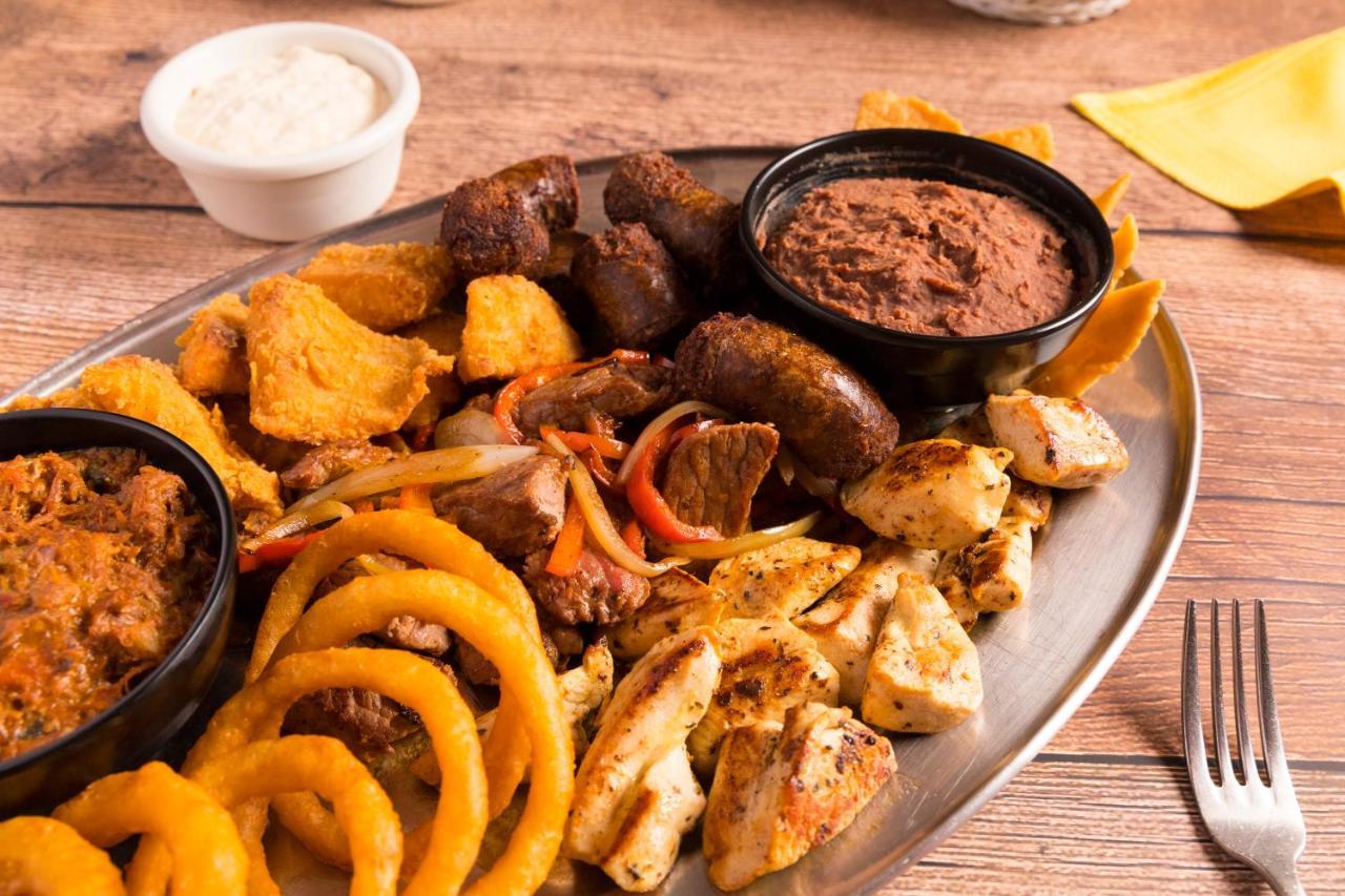 El Rodeo Estancia Boutique Hotel & Steakhouse San José Dış mekan fotoğraf